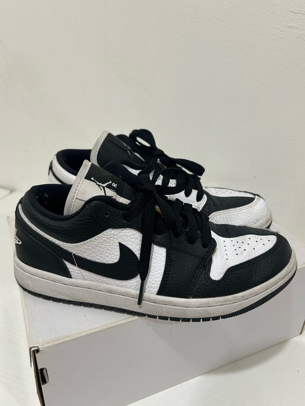 Nike Air Jordan 1 Low SE Homage Split Black & White, Women’s Size 7